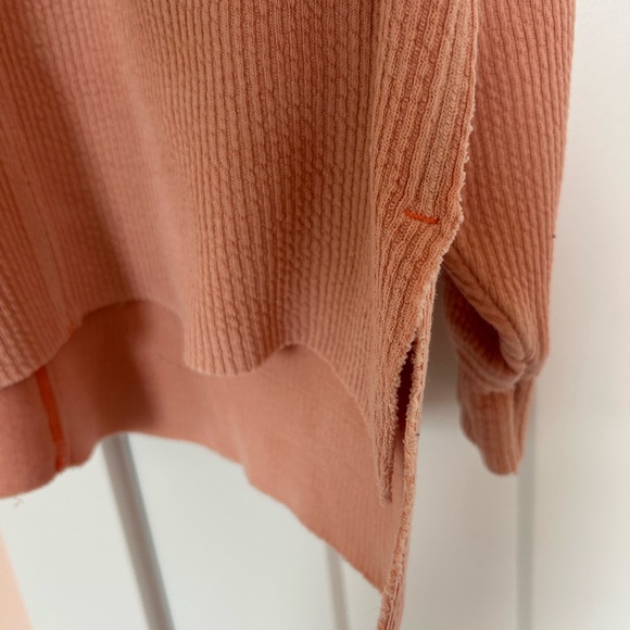 Aerie Wonder Textured V-Neck Sweatshirt Peach size XS- oversized - Picture 4 of 8